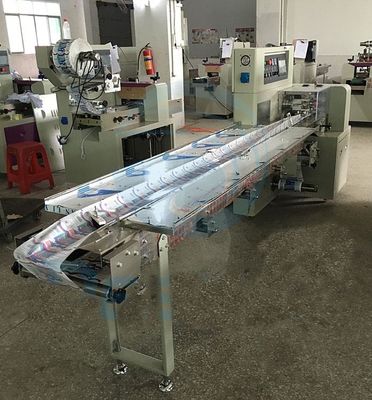Çin Bisküvi Yastık Paketleme Makinesi Karbon Çelik / Paslanmaz Çelik Malzeme Tedarikçi