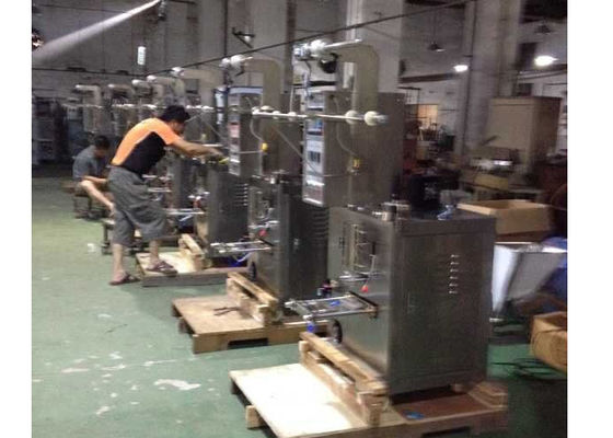 Çin Spice Poşet Toz Paketleme Makinesi PE / PP Ambalaj Malzemesi Elektrikli Tedarikçi