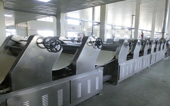 Çin Yüksek Verimli Otomatik Erişte Yapma Makinesi Kızarmış Anında Erişte Ünitesi Tedarikçi