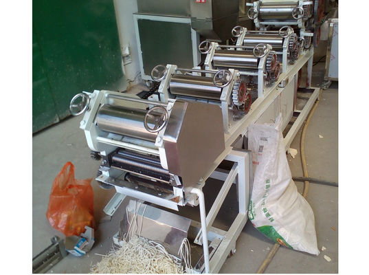Ramen Taze Makarna Yapma Makinesi Kompakt Yapı Düşük Enerji Tüketimi Tedarikçi